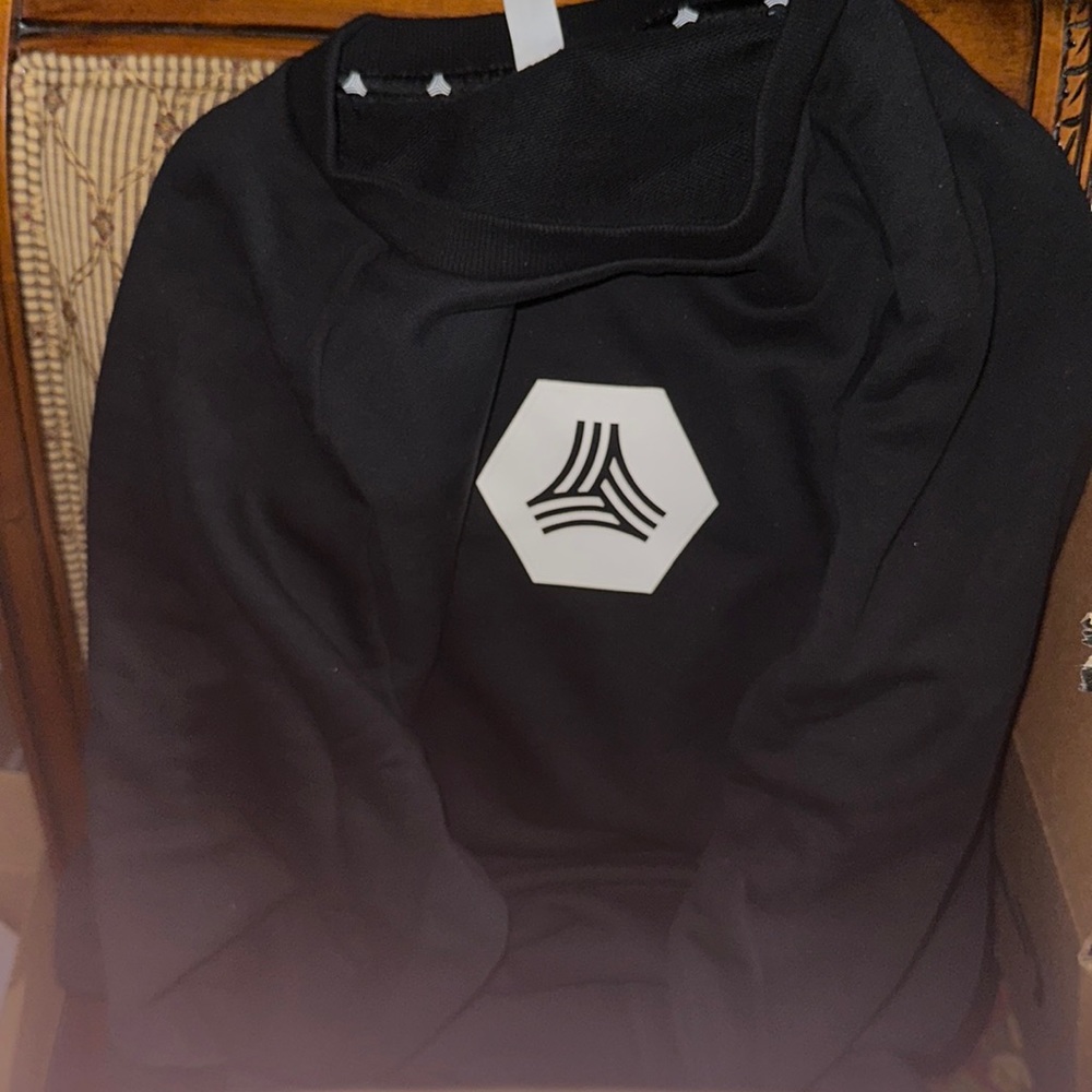 Adidas fleece sweater Men’s Medium